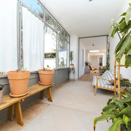 La Casa Del Carrubo - *
