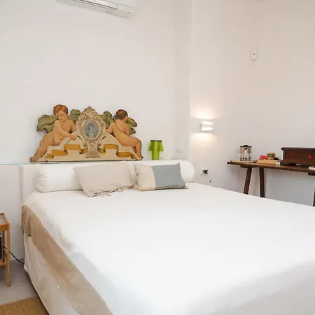La Casa Del Carrubo - Quarto em Acomodações Particulares