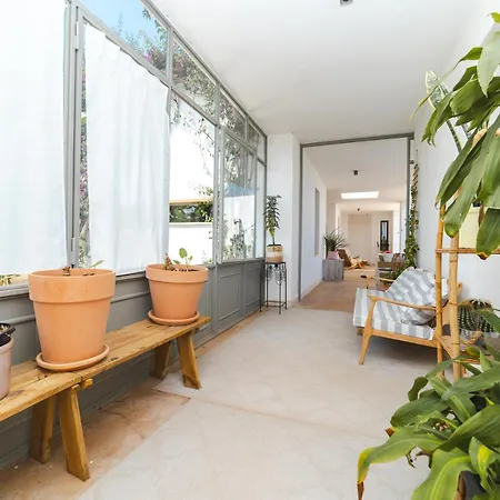 La Casa Del Carrubo - *